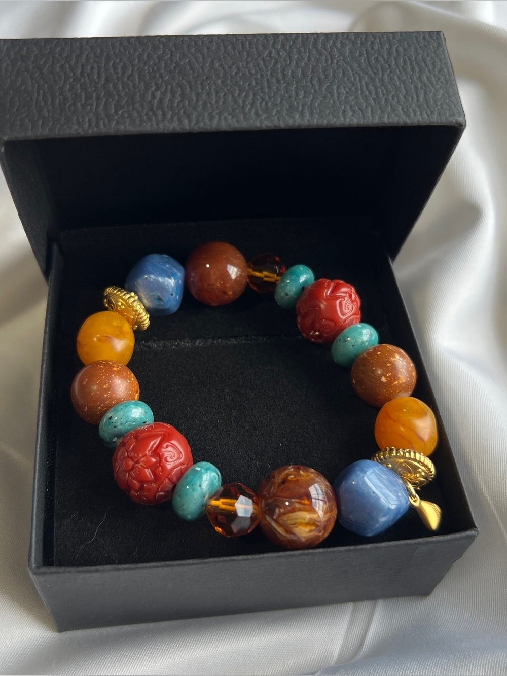 Vintage Liz Claiborne Multicolor Carved Floral Beaded Stretch Bracelet